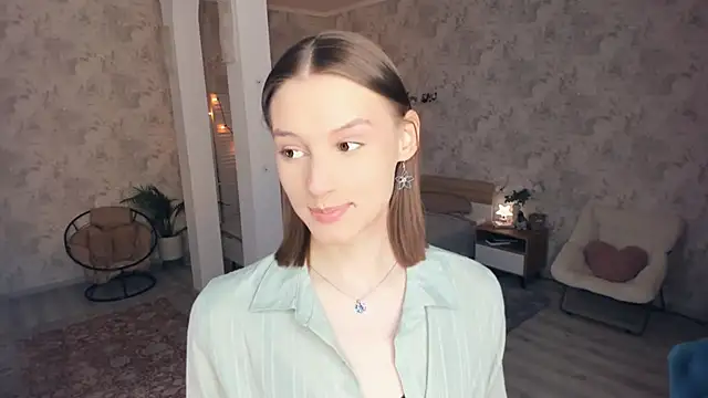 LianneBynon online show from 06.06.26