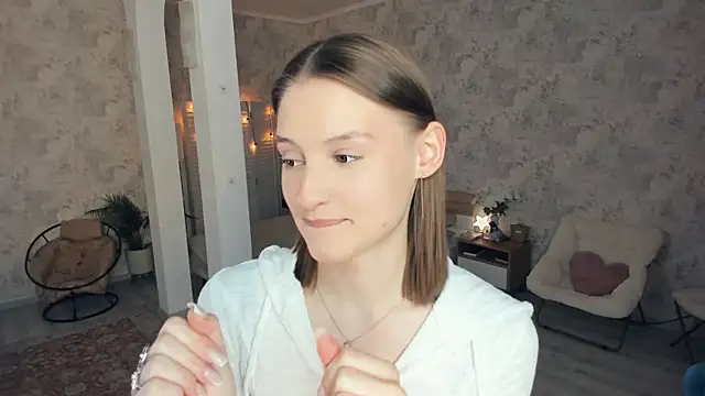 LianneBynon online show from 06.13.26