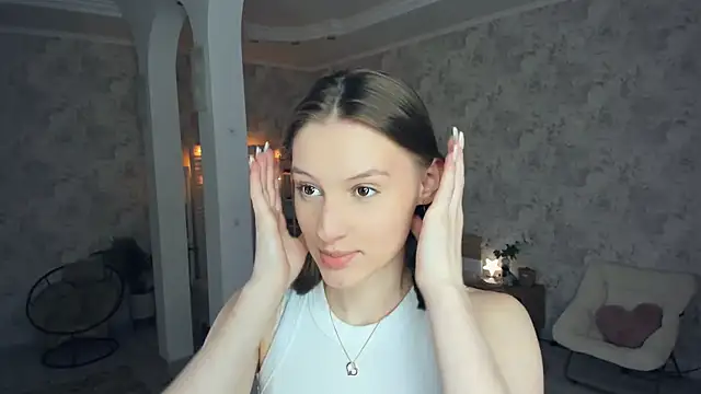 LianneBynon online show from 06.15.26