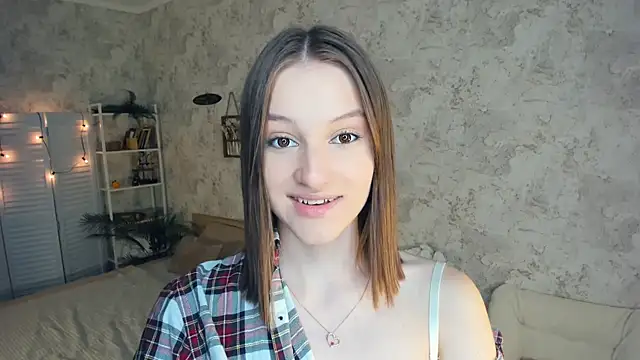 LianneBynon online show from 06.22.26