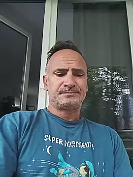 Snapshot of bobo672 chatting on 06.12.26 bobo672 online show from 06.12.26