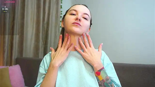 AricaPetties online show from 02.24.26