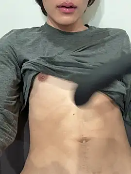 Snapshot of nlxq_ll chatting on 04.05.26 nlxq ll online show from 04.05.26