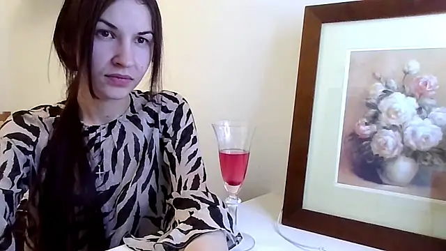 JuliaLovely online show from 02.24.26