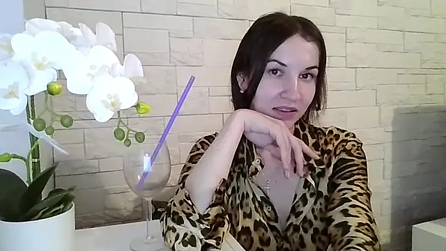 Snapshot of JuliaLovely chatting on 06.05.26 JuliaLovely online show from 06.05.26