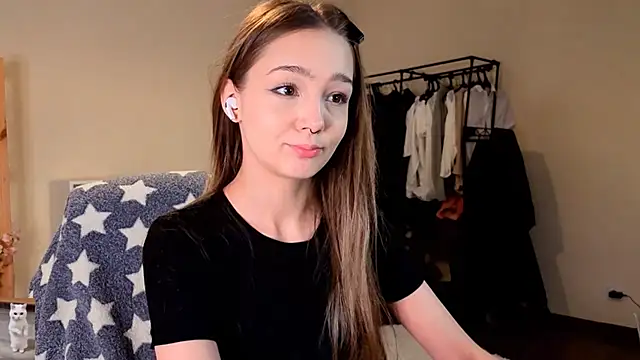 HoneyComfy online show from 04.13.26