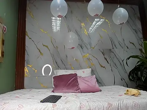 Amanda Rossi online show from 02.23.26