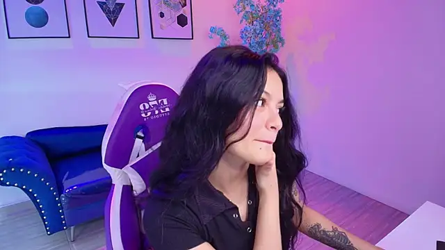 Maddie T18 online show from 04.30.26