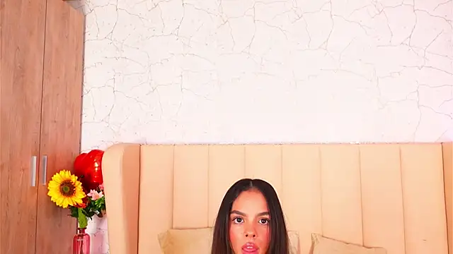 BambiRoses online show from 02.22.26