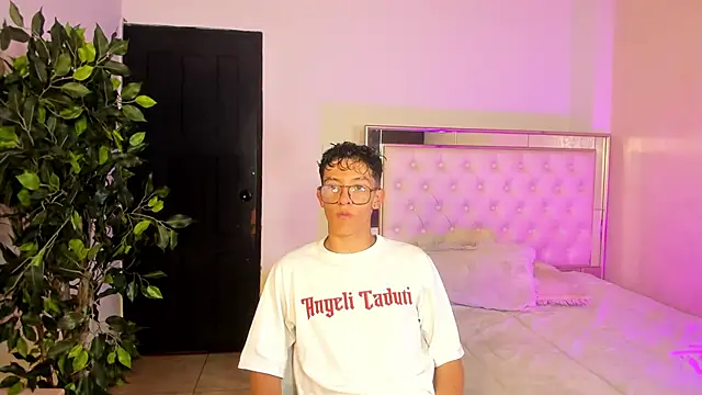 Christopher Hunter online show from 03.10.26