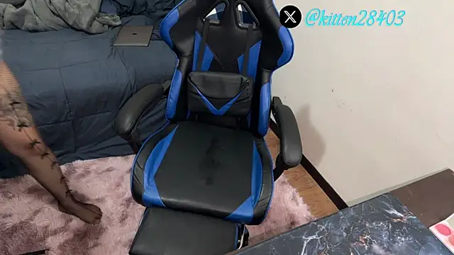 Snapshot of Ales_Kitten_Live chatting on 03.24.26 Ales Kitten Live online show from 03.24.26