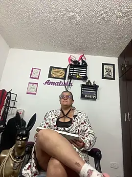 KimmyDark1 online show from 06.15.26
