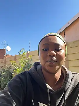 Snapshot of BankssWithTheBenz chatting on 04.28.26 BankssWithTheBenz online show from 04.28.26