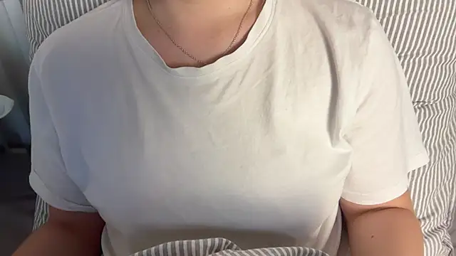 Lucyschickt online show from 06.19.26