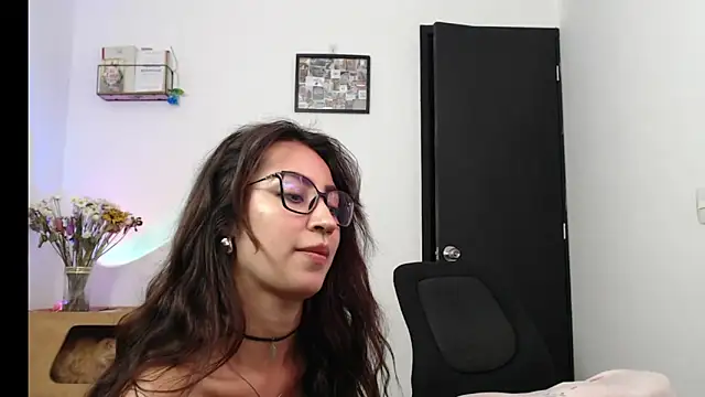 Snapshot of elizabethruss1 chatting on 03.07.26 elizabethruss1 online show from 03.07.26