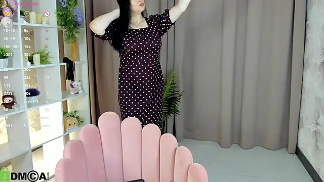 Monika Martinezz online show from 03.05.26