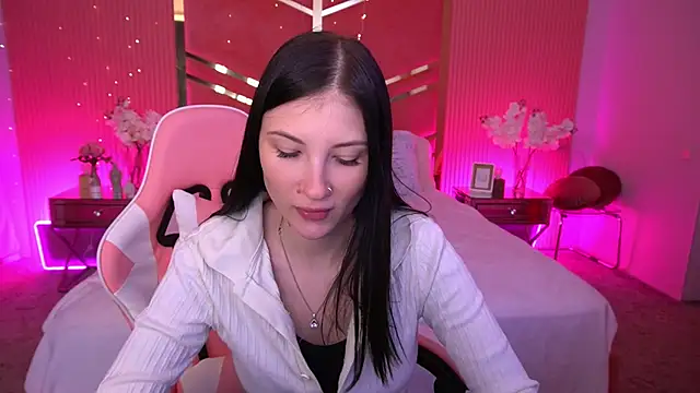 LunaaMay online show from 04.27.26