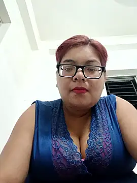 Snapshot of Elie_Hallway chatting on 06.16.26 Elie Hallway online show from 06.16.26