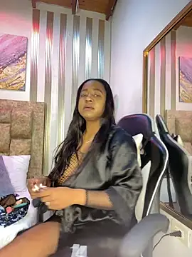 Snapshot of amara_queen_ chatting on 05.20.26 amara queen online show from 05.20.26