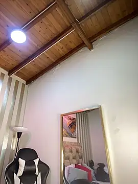 Snapshot of amara_queen_ chatting on 05.30.26 amara queen online show from 05.30.26