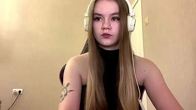 AgnesShy  online show from 03.09.26