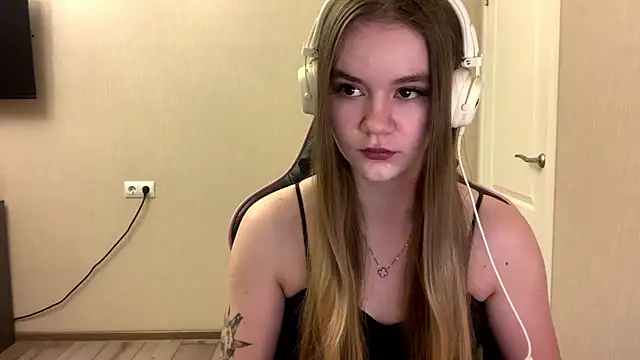 AgnesShy  online show from 03.13.26