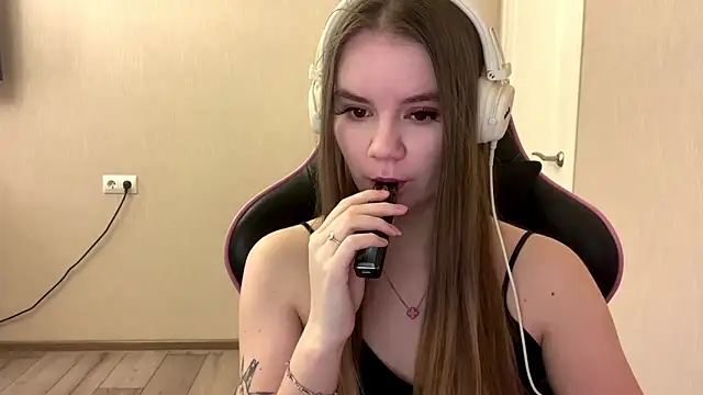 AgnesShy  online show from 03.17.26