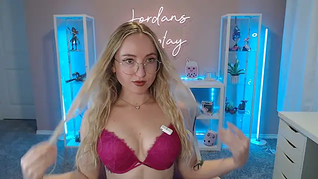 Snapshot of jordanscosplay chatting on 03.23.26 jordanscosplay online show from 03.23.26