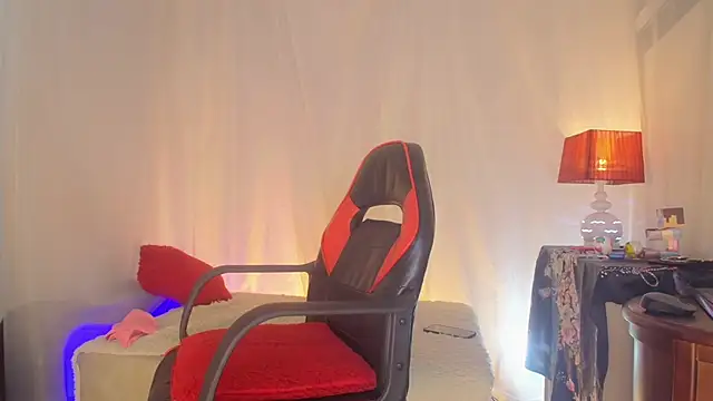laurasofia45 online show from 06.25.26