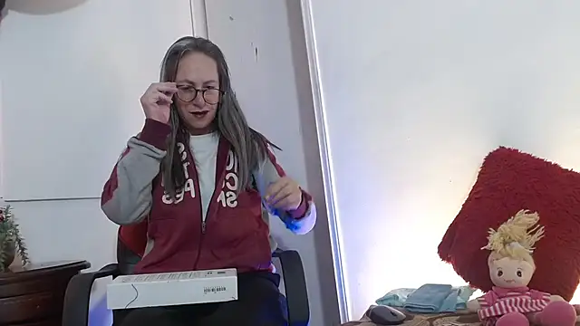 laurasofia45 online show from 07.24.26