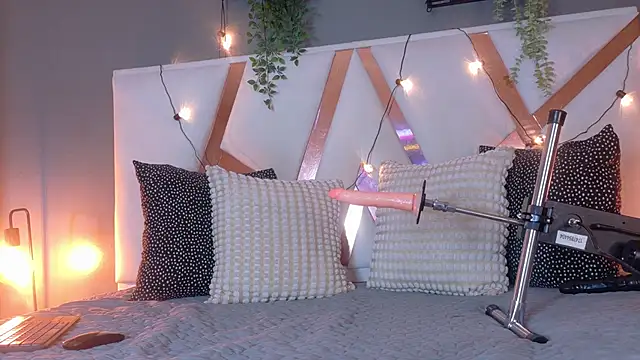 THALIAGRAY   online show from 03.07.26