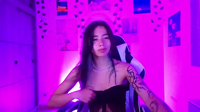 IvyStone  online show from 03.12.26