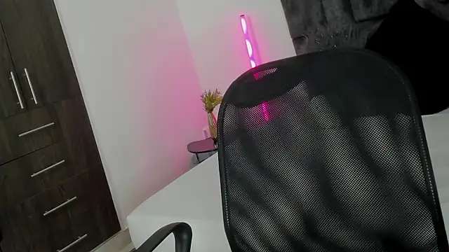 Malory Saenzz online show from 02.24.26