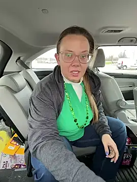 lickablelynn87 online show from 03.17.26