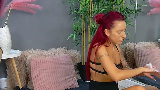 CrystalRedd online show from 06.17.26