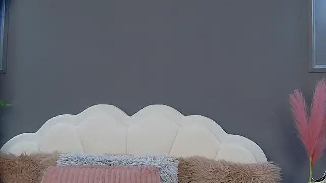 CrystalRedd online show from 06.30.26