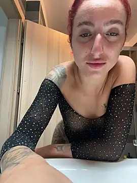 CrystalRedd online show from 08.04.26
