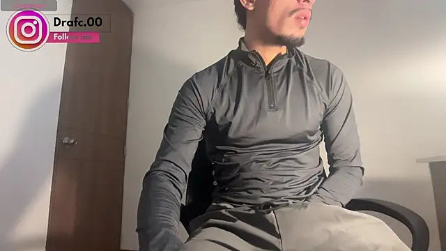 Snapshot of rafael_stone11 chatting on 06.21.26 rafael stone11 online show from 06.21.26