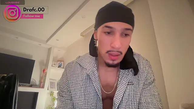 Snapshot of rafael_stone11 chatting on 07.13.26 rafael stone11 online show from 07.13.26