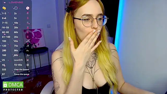 AdeLuna online show from 06.05.26