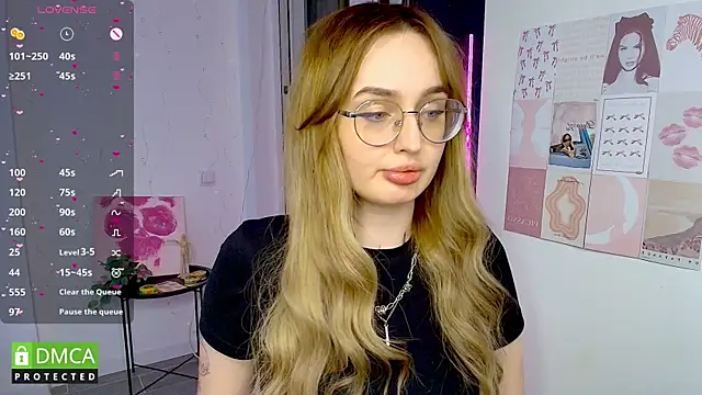 AdeLuna online show from 06.11.26
