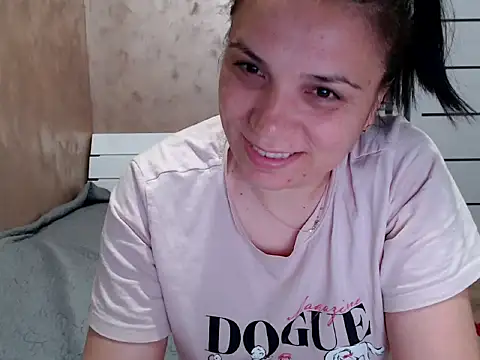 LorraGrey online show from 05.03.26