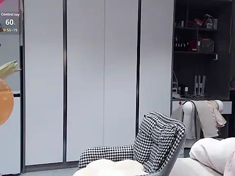 Tsuki-y online show from 03.03.26