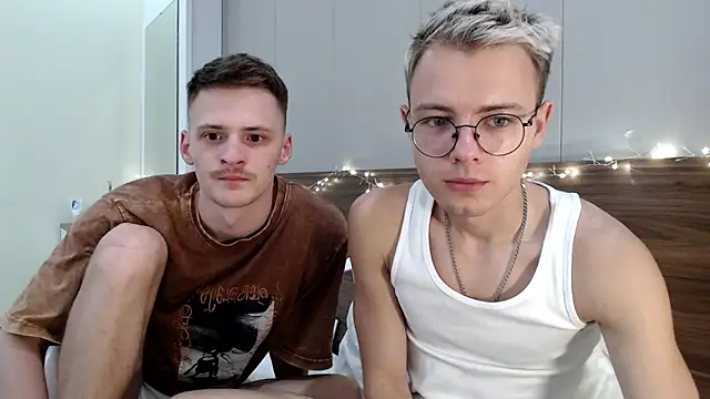 Snapshot of NikiKerryCum chatting on 02.02.26 NikiKerryCum online show from 02.02.26