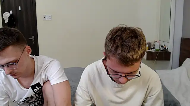 NikiKerryCum online show from 05.08.26