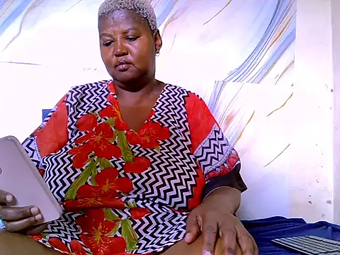 treasure hunny online show from 02.13.26