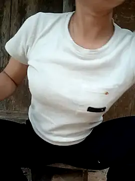Momo-biki online show from 06.10.26