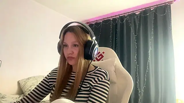 axin burnell online show from 05.01.26