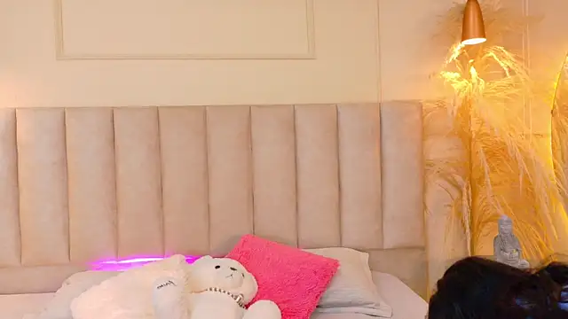 JosselynBrown online show from 05.02.26