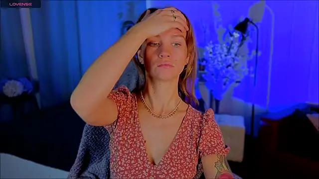 Snapshot of Crystal_Kris chatting on 03.04.26 Crystal Kris online show from 03.04.26